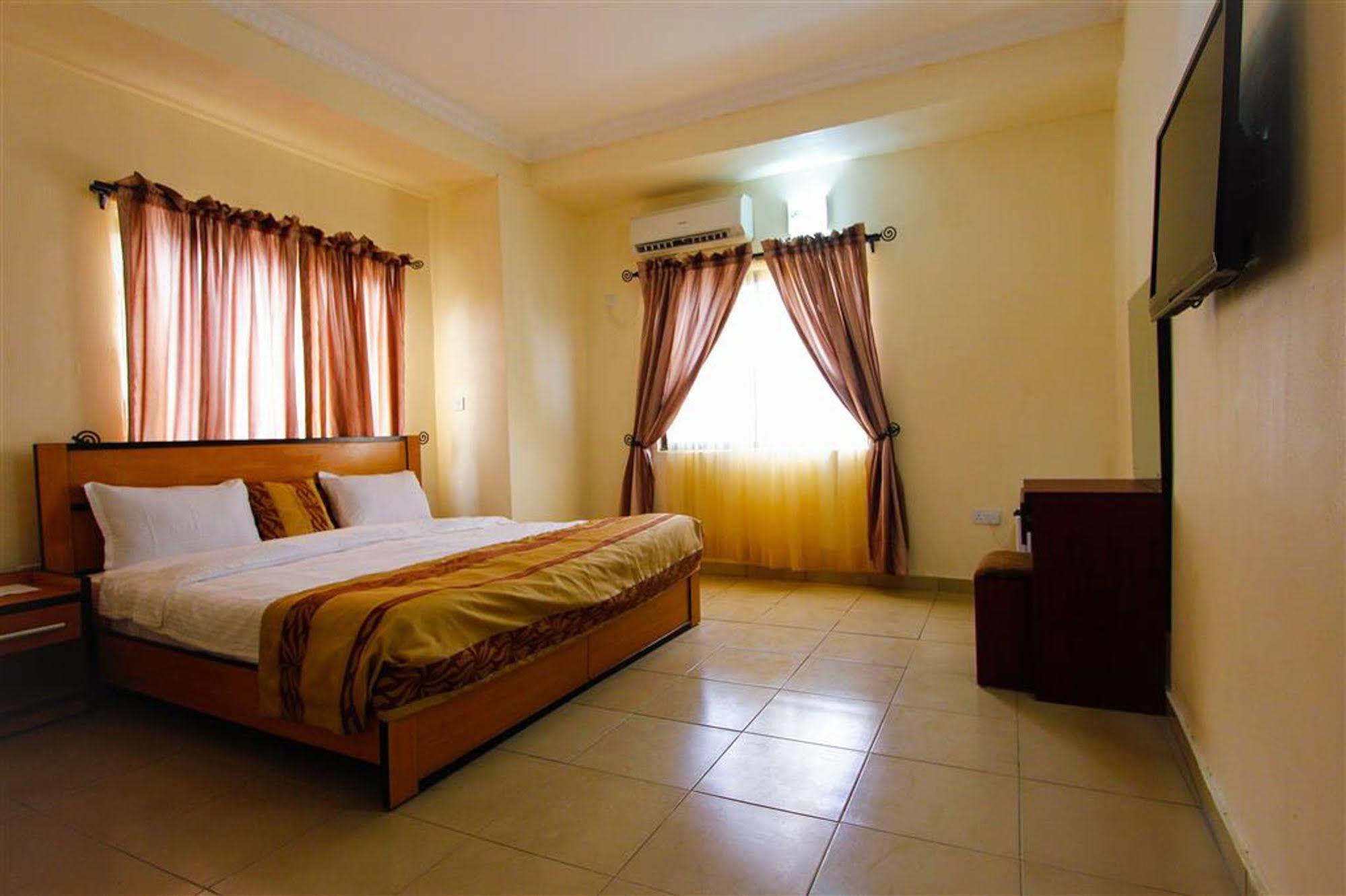 Beni Hotel Lagos Exteriör bild